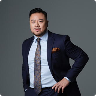 董事总经理 郭奕千先生 Darren Guo